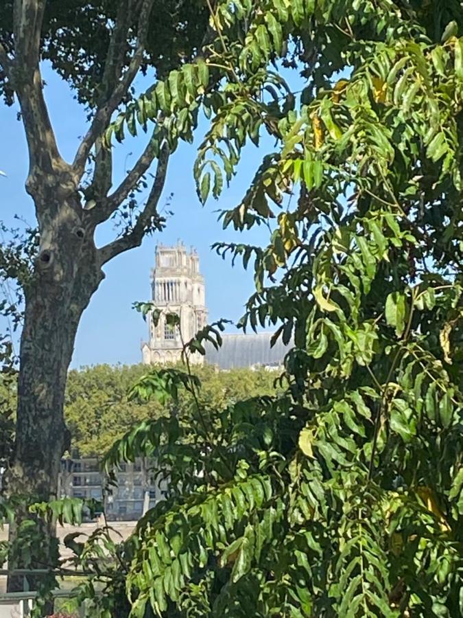 Saint Charles *